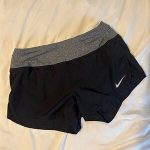 Nike Women’s Size Small Running Short